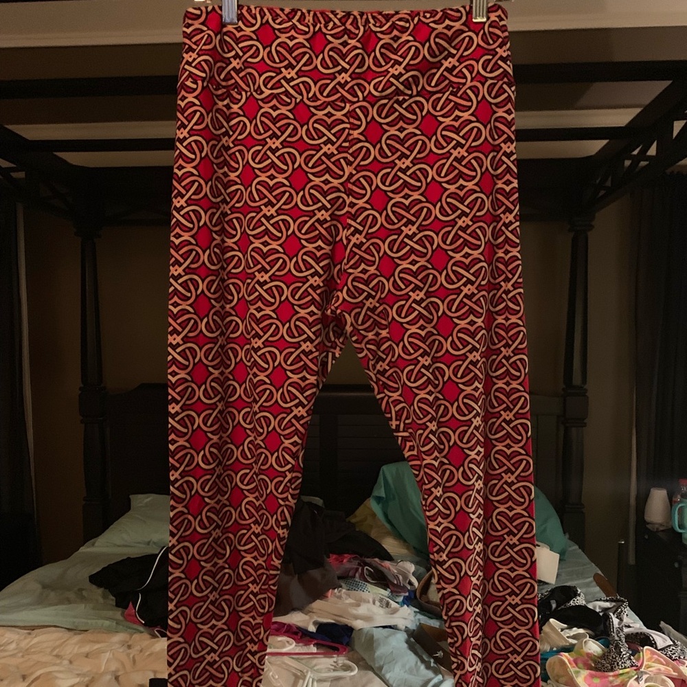 Lularoe Infinity Heart Leggings TC